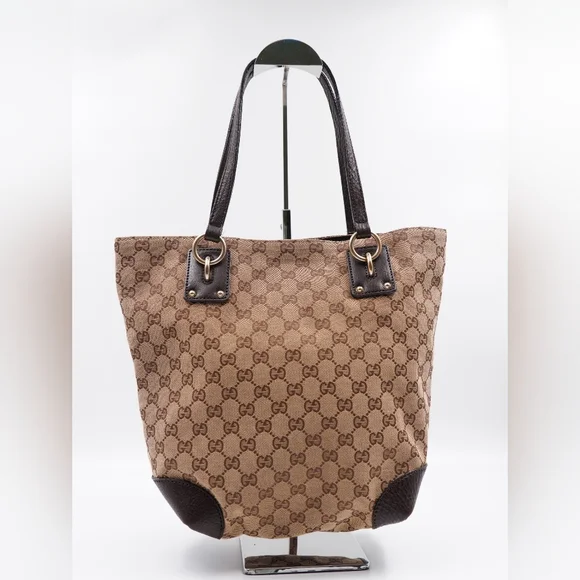 ❌️❌️SOLD❌️❌️BX19 💕 Gucci GG Canvas Interlocking Charm Tote - Picture 4 of 14